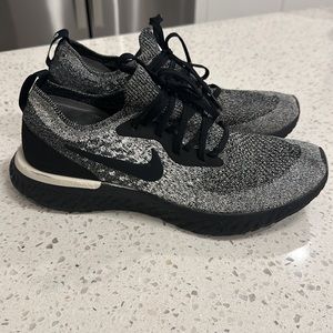Nike epic react shoe women’s size 10.